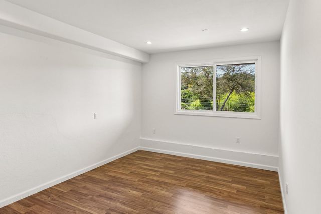 12882 Viscaino Road, Los Altos Hills, CA 94022