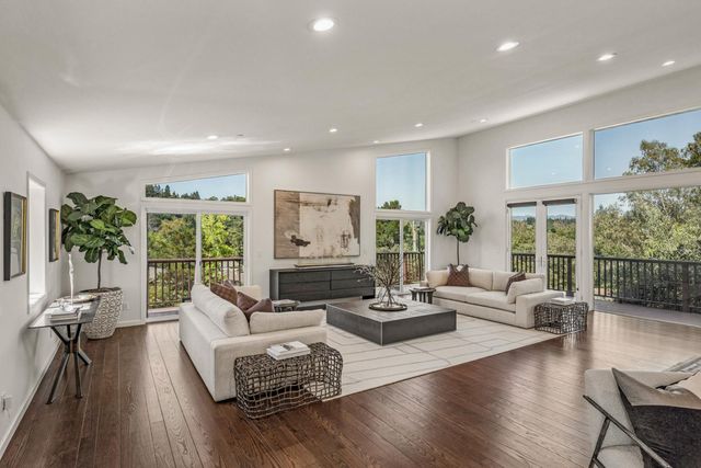 12882 Viscaino Road, Los Altos Hills, CA 94022