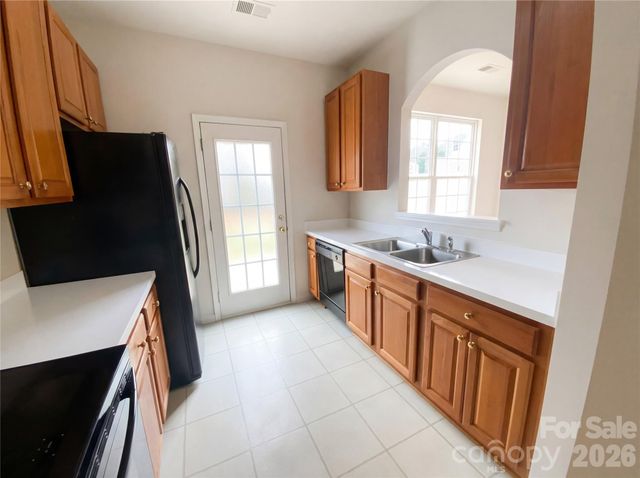 5220 Glenlea Walk Lane, Charlotte, NC 28216