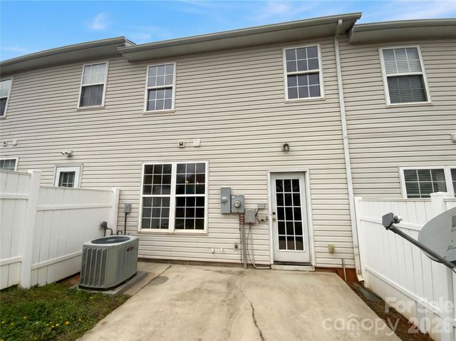 5220 Glenlea Walk Lane, Charlotte, NC 28216