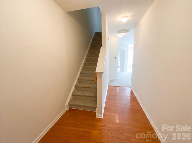 5220 Glenlea Walk Lane, Charlotte, NC 28216