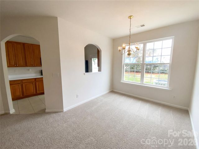 5220 Glenlea Walk Lane, Charlotte, NC 28216