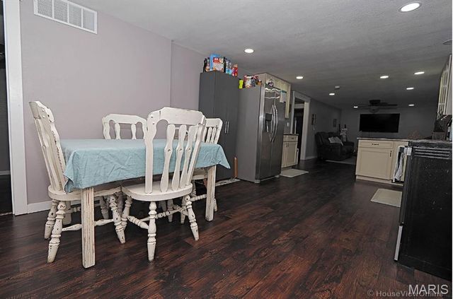 2654 Third Street, Farmington, MO 63637