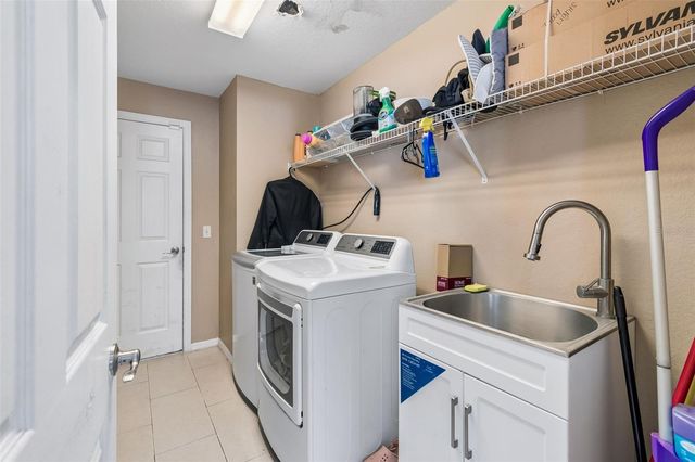 10620 CARLOWAY HILLS DRIVE, Wimauma, FL 33598