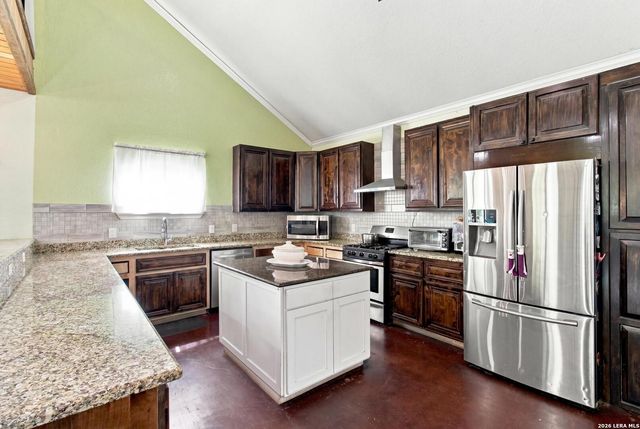 15646 Bexar Bowling, Marion, TX 78124