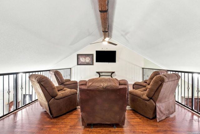 15646 Bexar Bowling, Marion, TX 78124