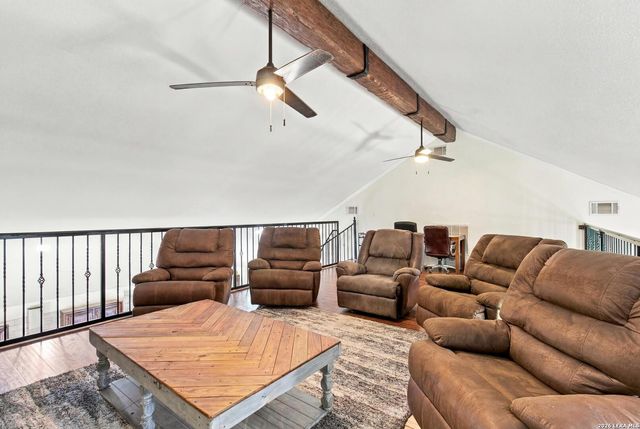 15646 Bexar Bowling, Marion, TX 78124
