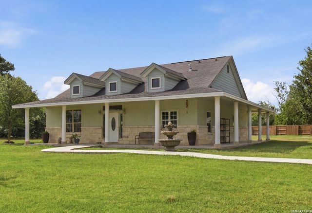 15646 Bexar Bowling, Marion, TX 78124