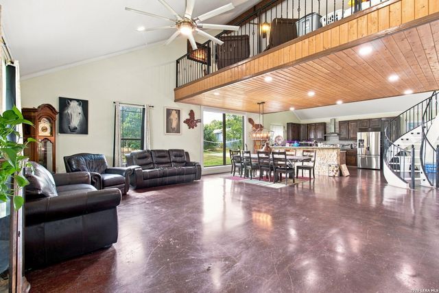 15646 Bexar Bowling, Marion, TX 78124
