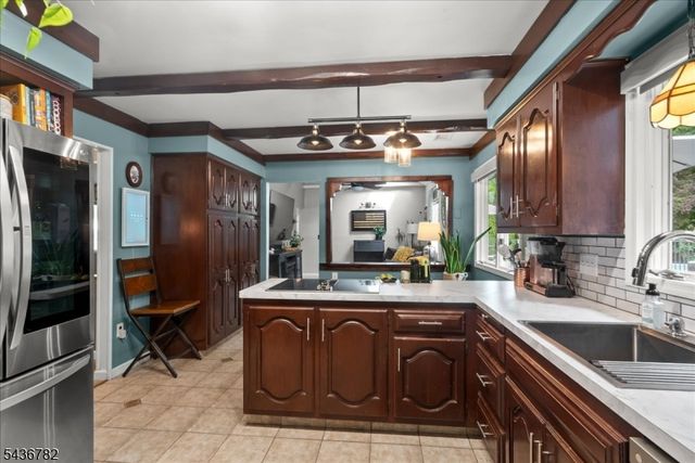 21 Carteret St, West Milford Twp., NJ 07480