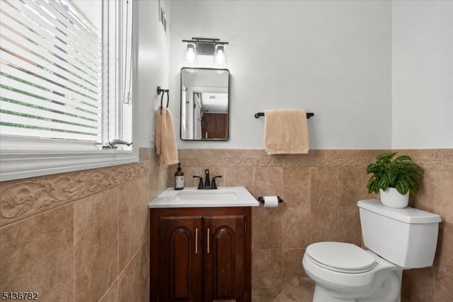 21 Carteret St, West Milford Twp., NJ 07480