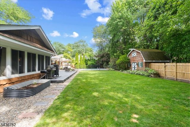 21 Carteret St, West Milford Twp., NJ 07480