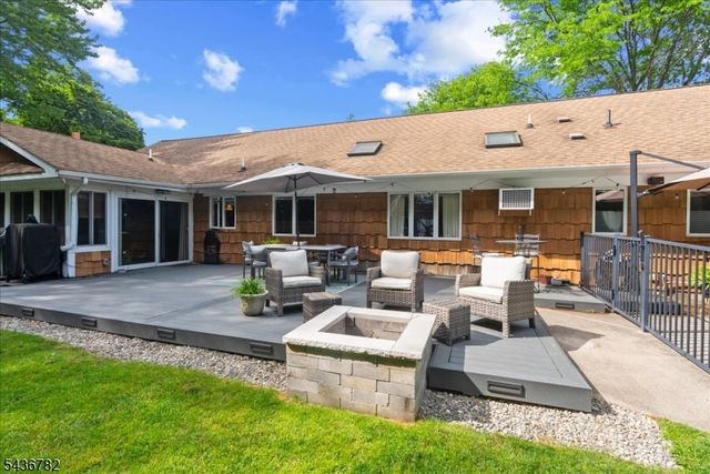 21 Carteret St, West Milford Twp., NJ 07480