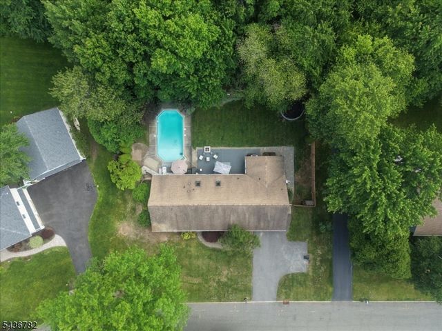 21 Carteret St, West Milford Twp., NJ 07480