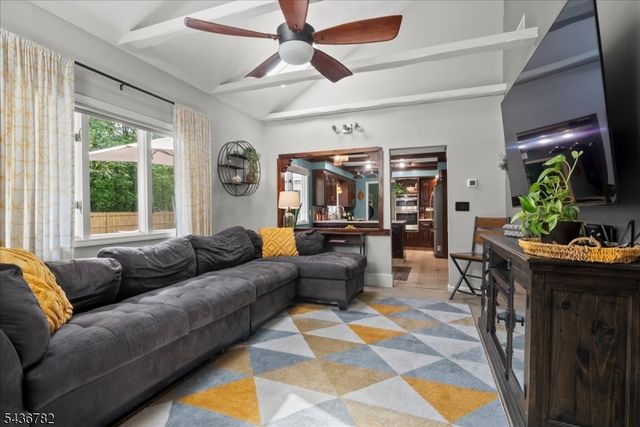 21 Carteret St, West Milford Twp., NJ 07480