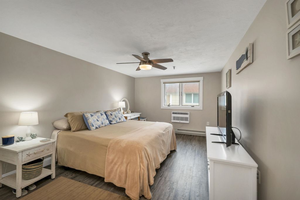 Image 14 of property listing at 407 Ocean Blvd Unit B10, Hampton, NH 03842