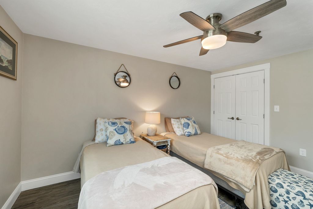 Image 19 of property listing at 407 Ocean Blvd Unit B10, Hampton, NH 03842