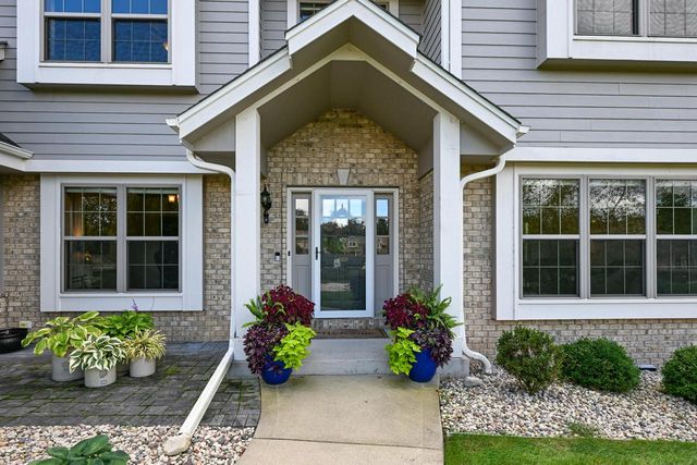 N25W27171 Orchard LANE, Pewaukee, WI 53072