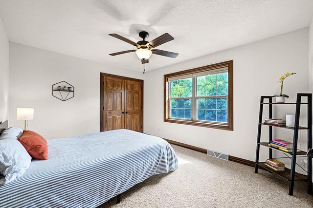 N25W27171 Orchard LANE, Pewaukee, WI 53072
