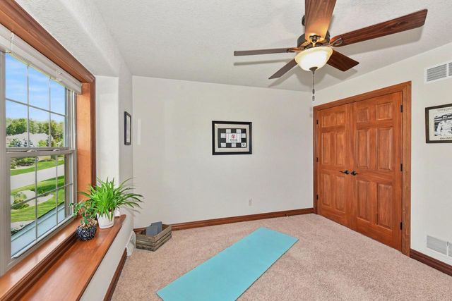 N25W27171 Orchard LANE, Pewaukee, WI 53072