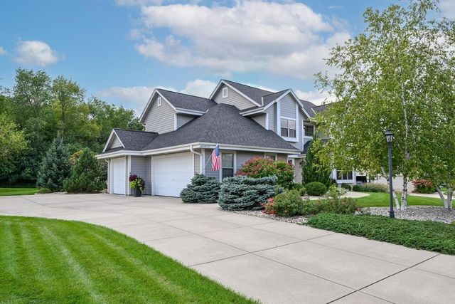 N25W27171 Orchard LANE, Pewaukee, WI 53072