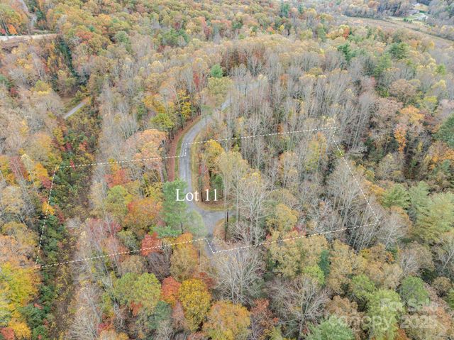 000 Reserve Way 11, Hendersonville, NC 28739