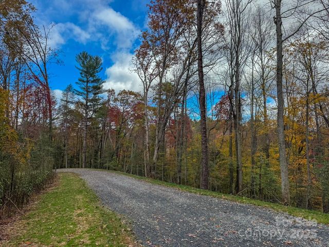 000 Reserve Way 11, Hendersonville, NC 28739