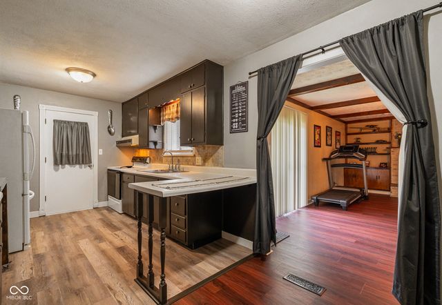 4949 Brehob, Indianapolis, IN 46217