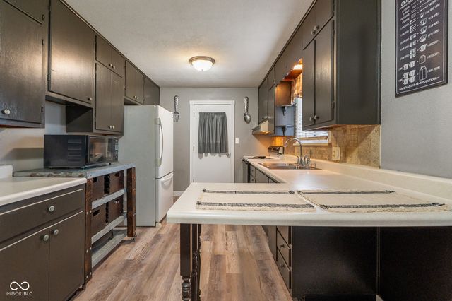 4949 Brehob, Indianapolis, IN 46217