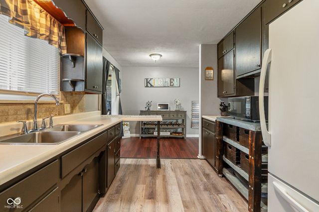 4949 Brehob, Indianapolis, IN 46217