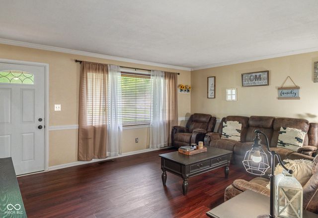 4949 Brehob, Indianapolis, IN 46217