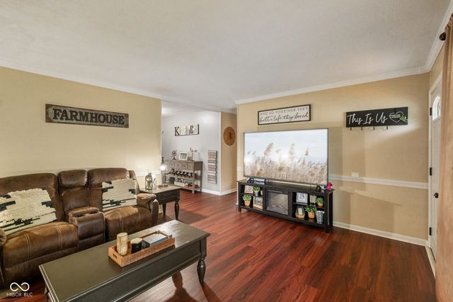 4949 Brehob, Indianapolis, IN 46217