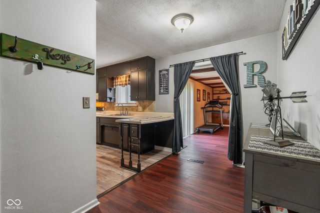 4949 Brehob, Indianapolis, IN 46217