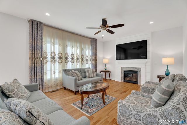 1168 Hartford Turnpike, North Haven, CT 06473