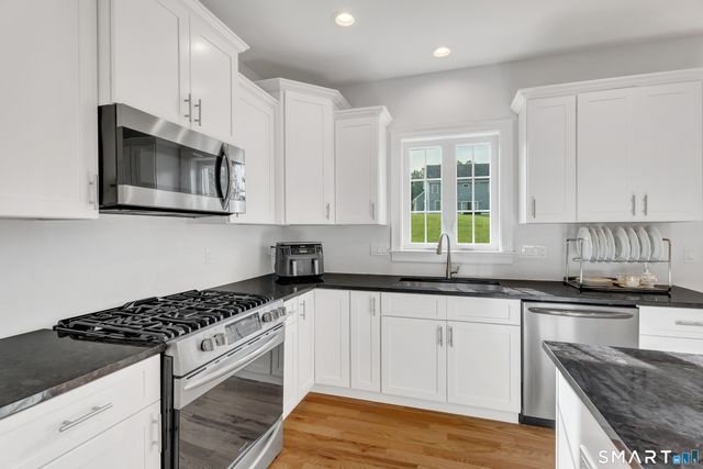 1168 Hartford Turnpike, North Haven, CT 06473