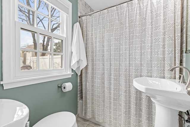 5520 Bryant Avenue S, Minneapolis, MN 55419