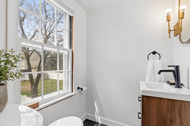 5520 Bryant Avenue S, Minneapolis, MN 55419