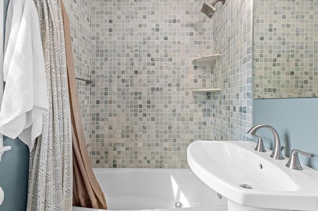 5520 Bryant Avenue S, Minneapolis, MN 55419