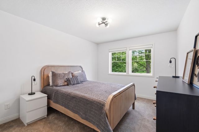 225 Broadway Avenue N, Wayzata, MN 55391