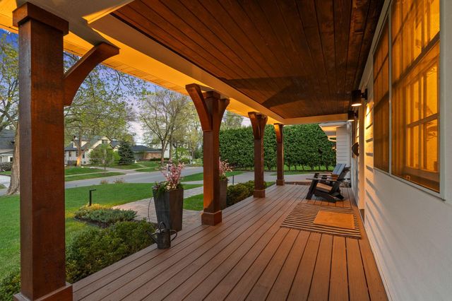 225 Broadway Avenue N, Wayzata, MN 55391