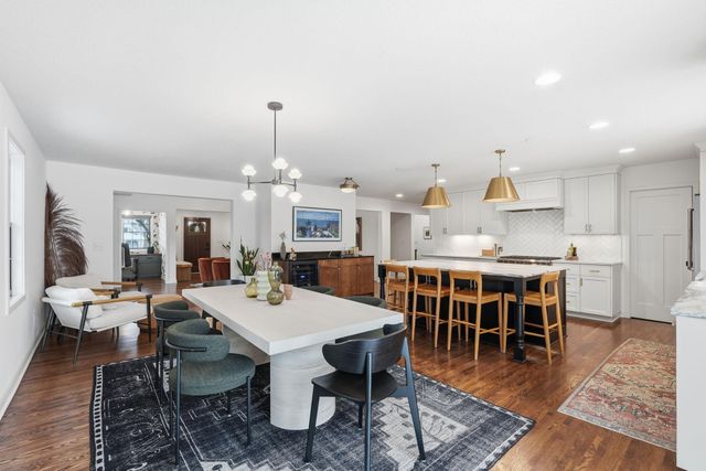 225 Broadway Avenue N, Wayzata, MN 55391