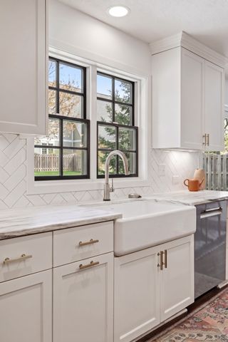 225 Broadway Avenue N, Wayzata, MN 55391