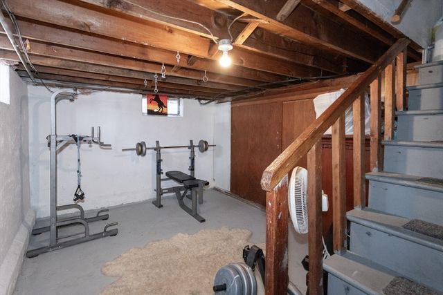 112 Wolcott Ave, West Springfield, MA 01089
