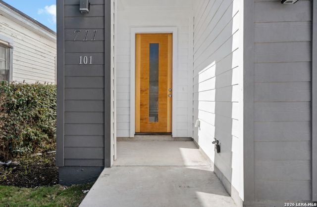 711 S Olive St Unit 101, San Antonio, TX 78203