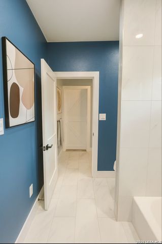 711 S Olive St Unit 101, San Antonio, TX 78203
