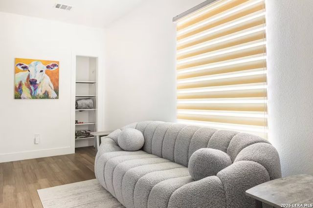 711 S Olive St Unit 101, San Antonio, TX 78203