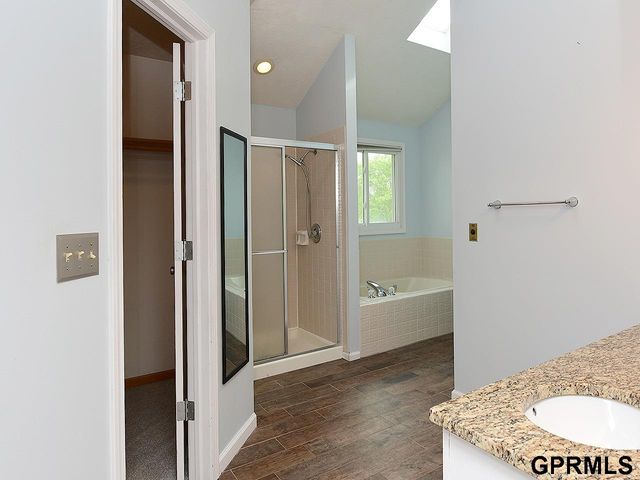 16130 Parker Street, Omaha, NE 68118