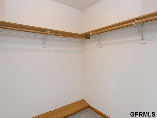16130 Parker Street, Omaha, NE 68118