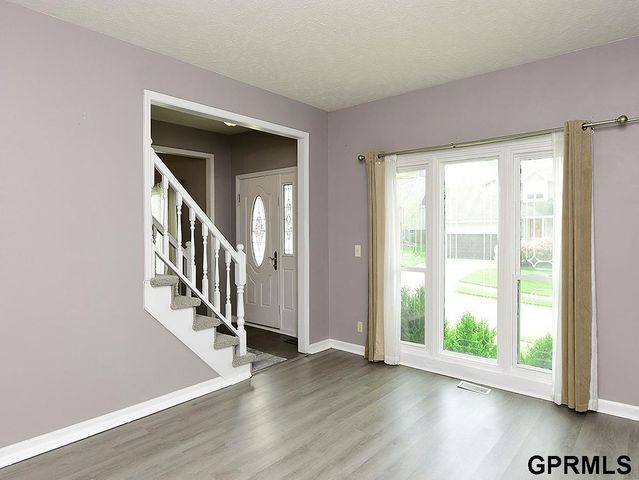 16130 Parker Street, Omaha, NE 68118