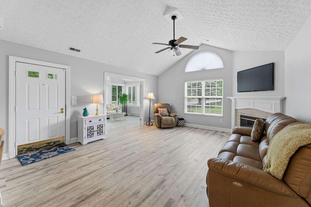 6366 Mission Hills Place, Westerville, OH 43082